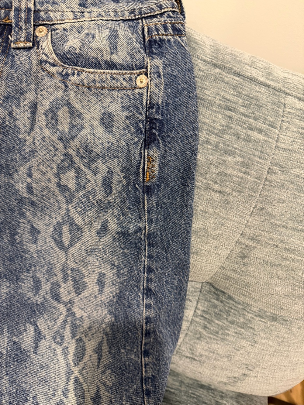 BDG Women’s - Blue Snake-Print Wide Leg Jeans - Picture 2 of 12